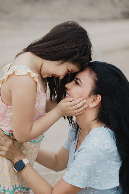 Family lifestyle photo, mom and daughter